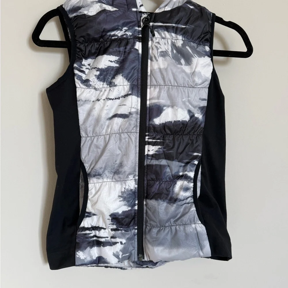 Zella Girl Hooded Marble Print Puffer Vest XL 14/16